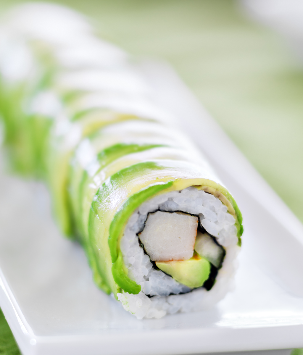 Pokrojone awokado w sushi